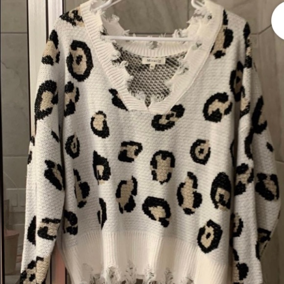 Distressed leopard print sweater - Picture 3 of 3